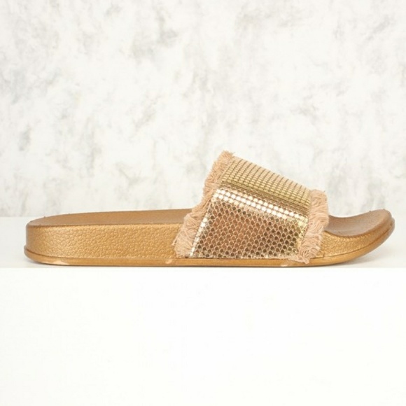 Sandals - Picture 2 of 2